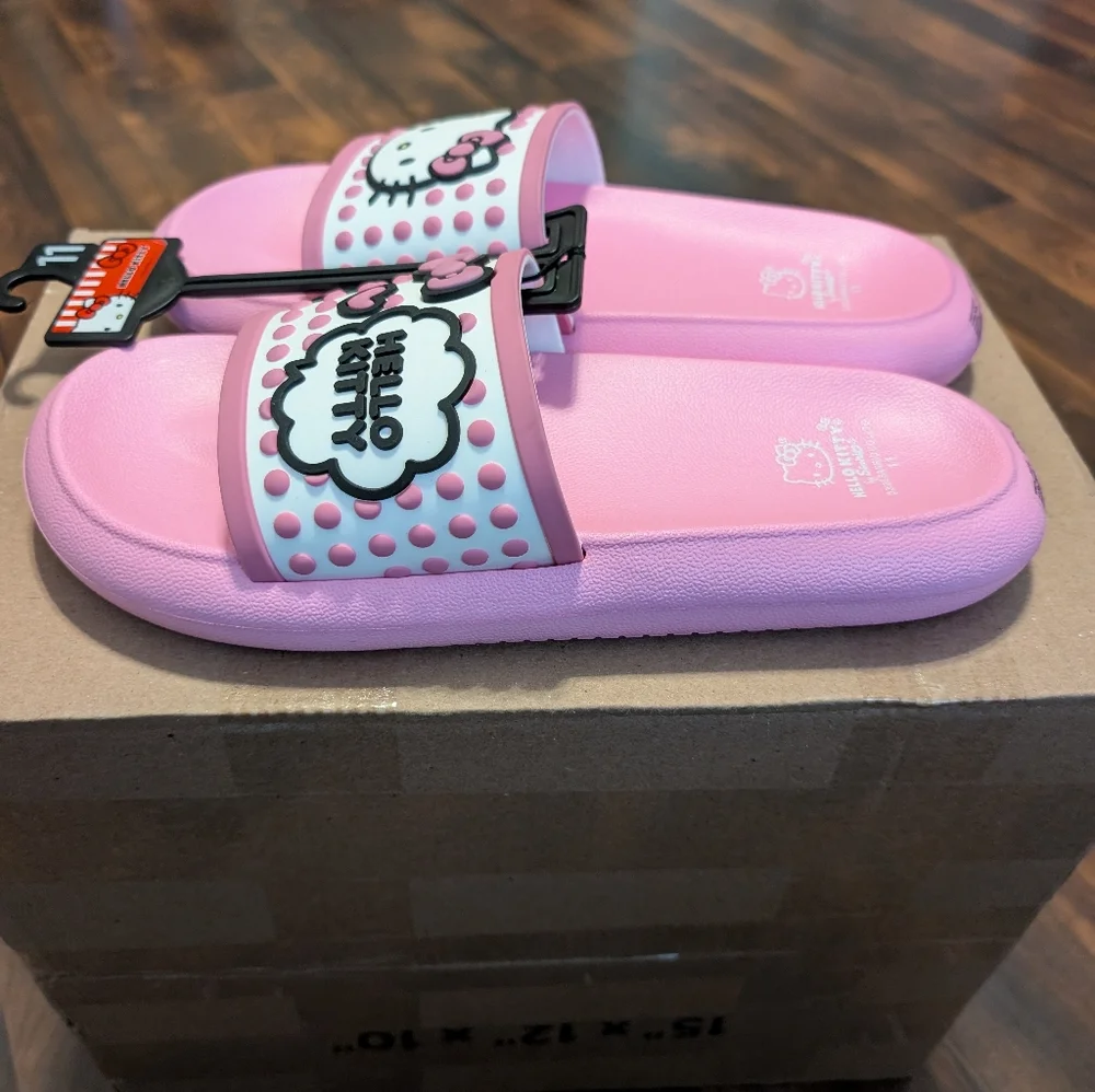 Hello Kitty Sandals - Picture 2 of 8